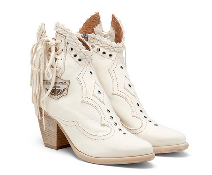 Camelia Camel Blanche Boots